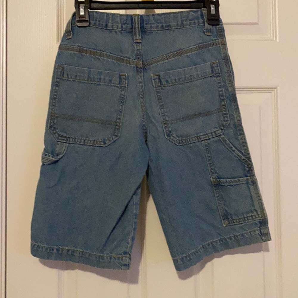 Shorts - Picture 2 of 3